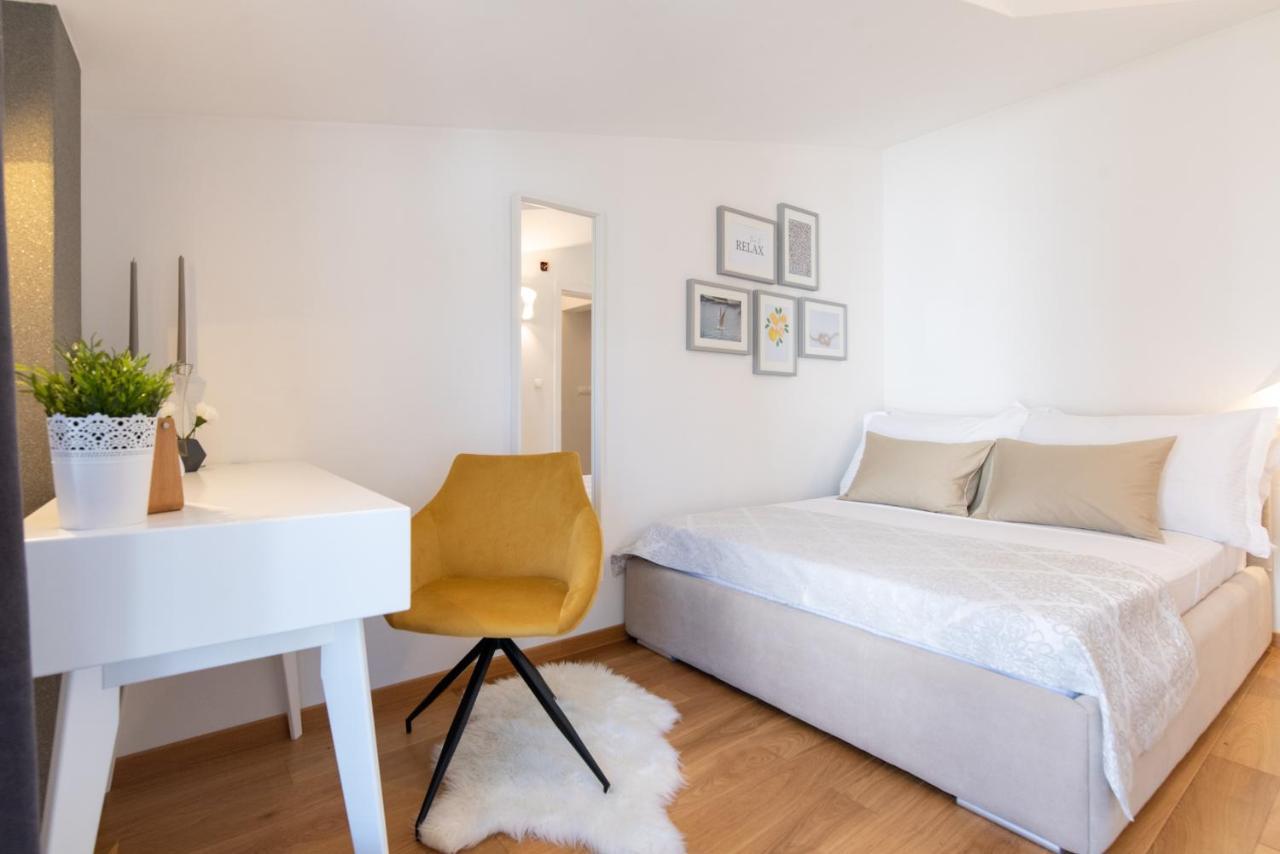 Apartments Belmat Trogir Exterior photo