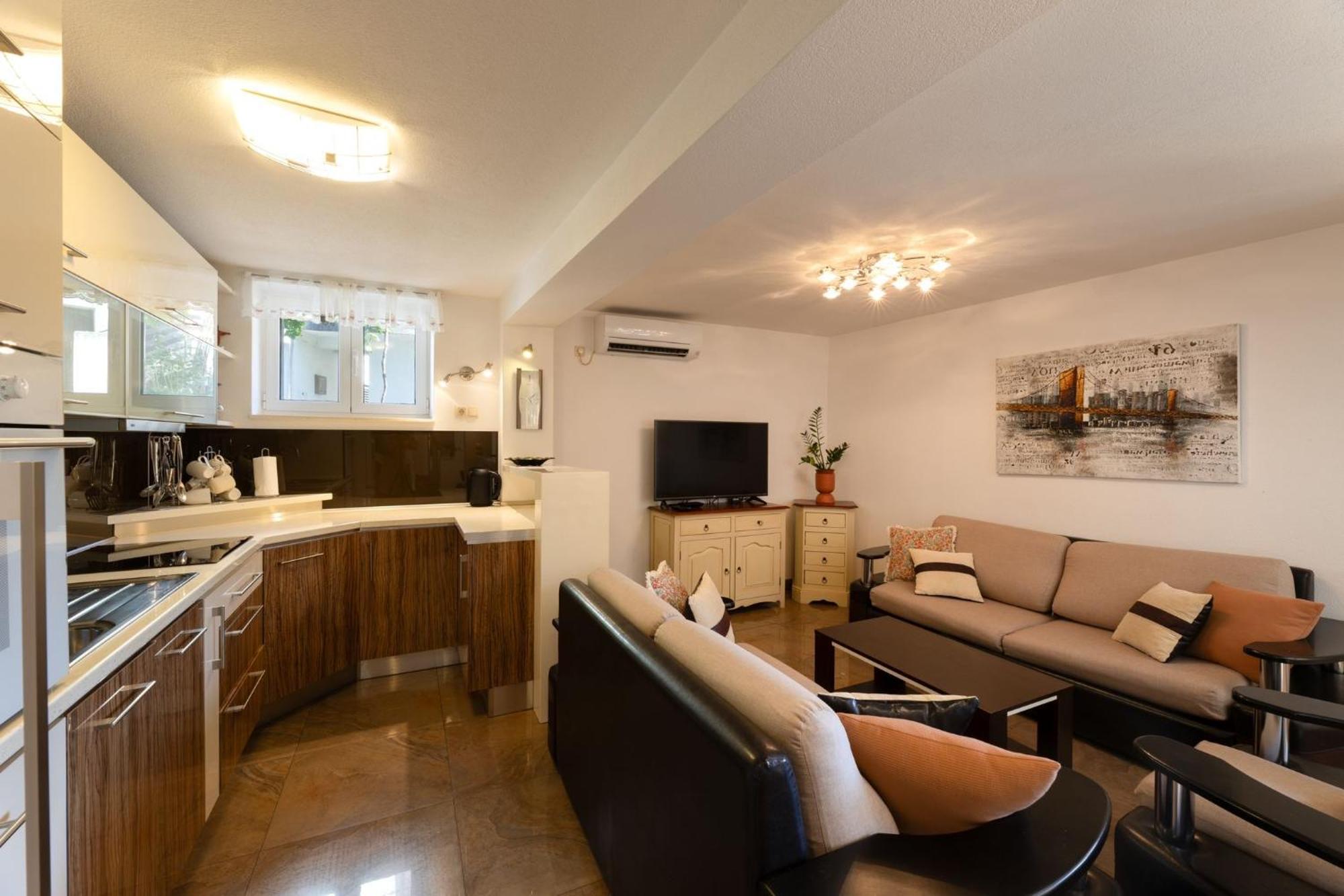 Apartments Belmat Trogir Exterior photo